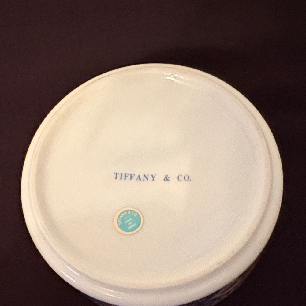 Tiffany Imari Arita Trinket Box with Tiffany Gift Bag - Picture 4 of 6